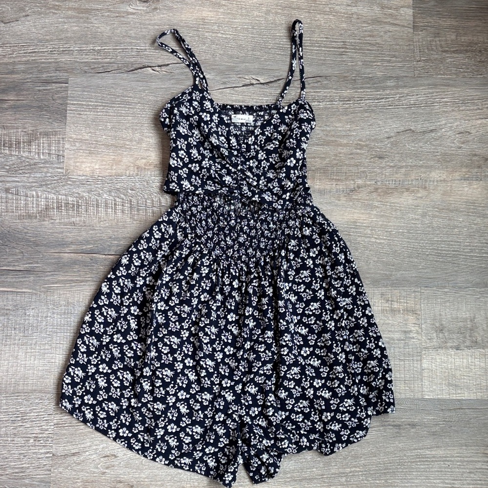 Hollister Navy Blue and White Floral Romper